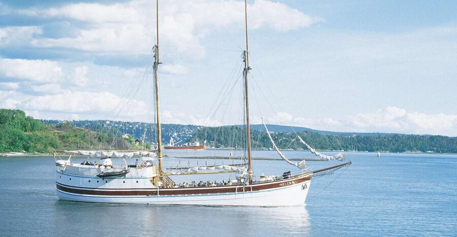 Oslo: Oslo Fjord Cruise with Live Jazz Music & Shrimp Buffet - Live jazz instead of a running commentary