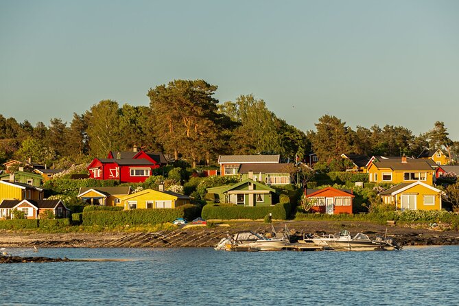 Oslofjord Sightseeing - Dyna Lighthouse and the smaller Oslofjord landmarks