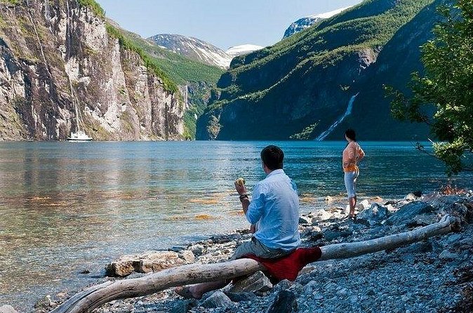 Private Full Day Ferry Trip To Geirangerfjord From Ålesund - Flydalsjuvet, the classic view above Geiranger