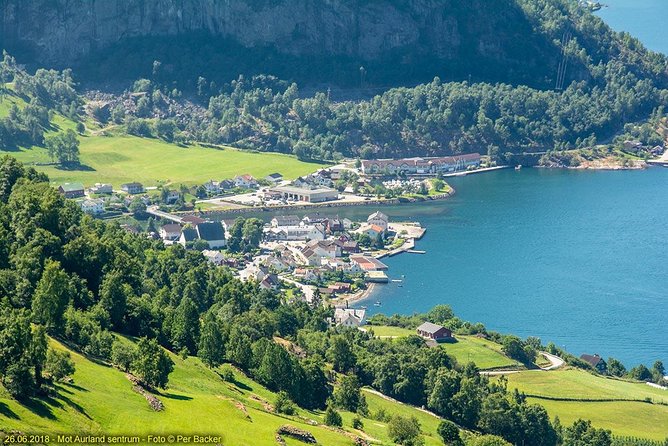 Private guided, Bergen to Oslo - Nærøyfjord Cruise & Flåm Railway - The guides and the private atmosphere