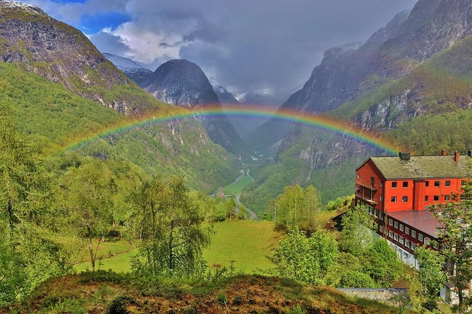 PRIVATE GUIDED TOUR: Highlights of Norway – Trip to the Sognefjord – SUMMER - A Long Day From Bergen Into Fjord Country
