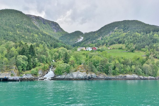 PRIVATE GUIDED TOUR: King of the Fjords – round trip to the Sognefjord, 11 hours - Sendefossen and the road over Vikafjellet
