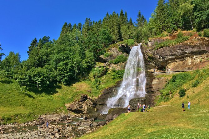 PRIVATE GUIDED TOUR: Queen of the Fjords - tour from Bergen, 6 hours - From Bergen to the fjord country