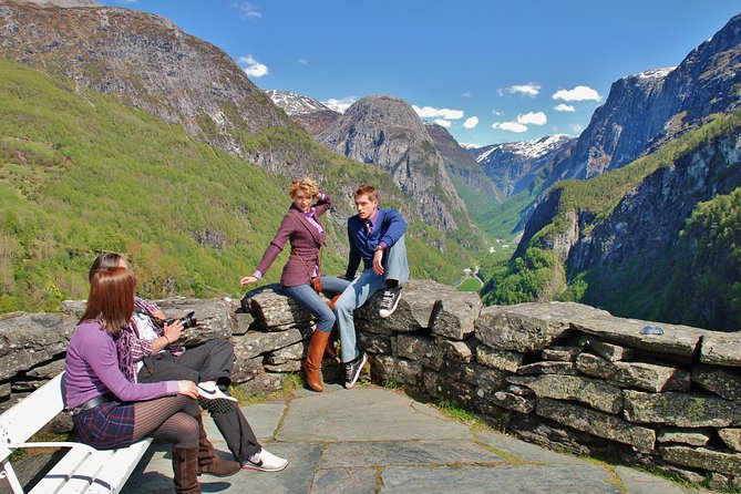 PRIVATE GUIDED TOUR: World Heritage Fjord Landscape – Viking Special – from Flåm - Stalheimskleiva and the first waterfall views