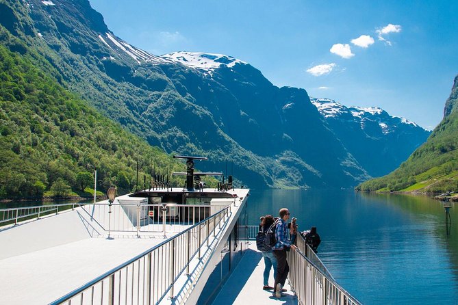 Private tour, Bergen to Oslo - Nærøyfjord Cruise & Flåm Railway - One long day from Bergen to Oslo