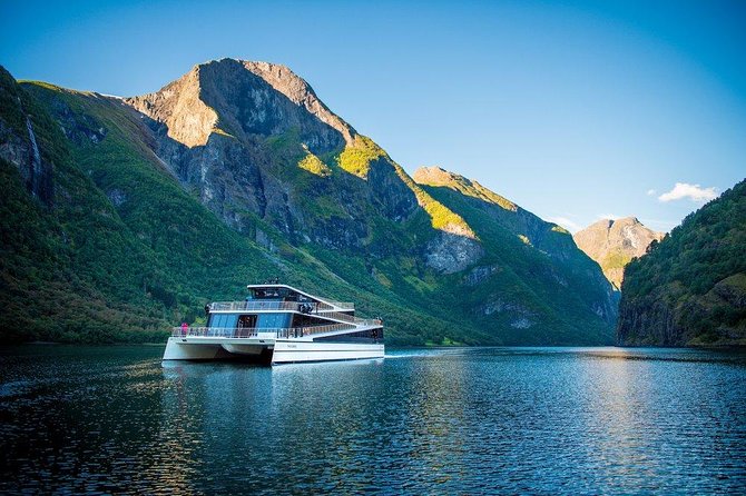 Private tour, Bergen to Oslo - Nærøyfjord Cruise & Flåm Railway - The 14-hour pace and what to pack