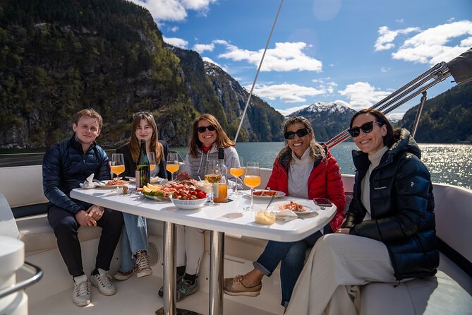 Private yacht Cruise in Flåm and Gudvangen, Nærøyfjord - A private way to see Norway’s narrowest fjord