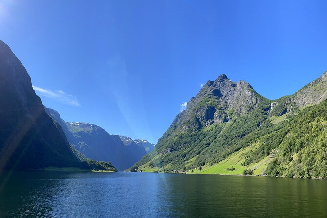 Private yacht Cruise in Flåm and Gudvangen, Nærøyfjord - Waterfalls, including Kjelfossen