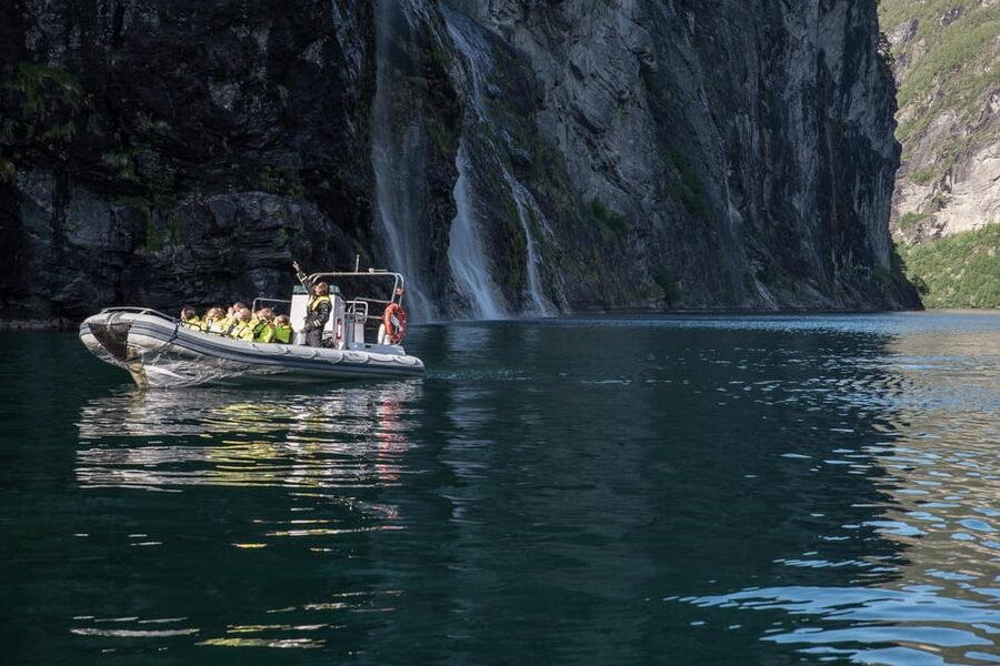 RIB Geiranger - Fjordsafari - Timing, Weather, and Cruise-Day Planning