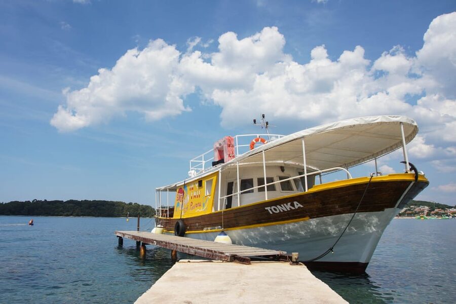Rovinj: Lim Fjord and Pirate Cave Boat Tour - Entering the Pirate Cave café