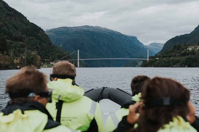Scenic Hardangerfjord & Fyksesund RIB adventure from Norheimsund - Crossing the broad Samlafjorden