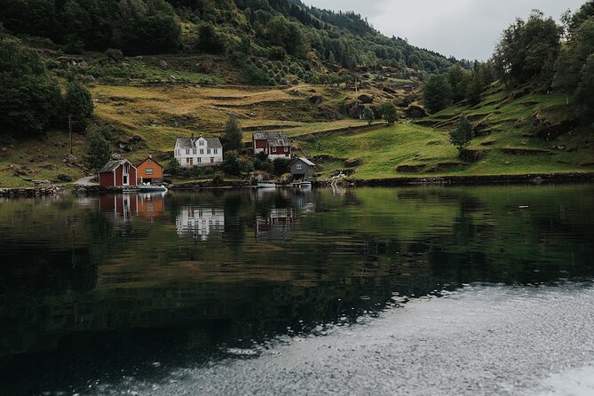 Scenic Hardangerfjord & Fyksesund RIB adventure from Norheimsund - Turning into the narrow Fyksesund branch