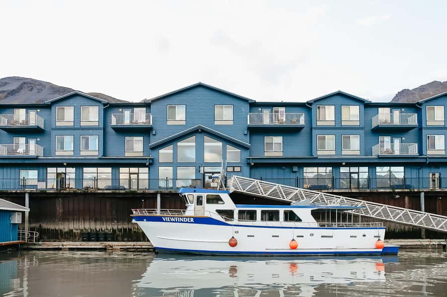 Seward: Kenai Fjords National Park Catamaran Cruise w/Lunch - Lunch, seating, and life aboard the catamaran
