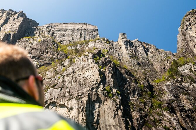Stavanger: Guided Lysefjord Safari on Speedboat - What the boat is like on the water