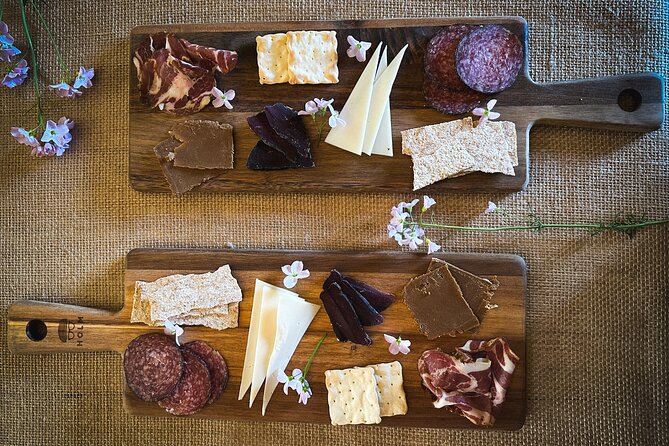 Taste of the Fjord Guided Food Tasting Experience in Flåm - Why the Farm Setting Matters