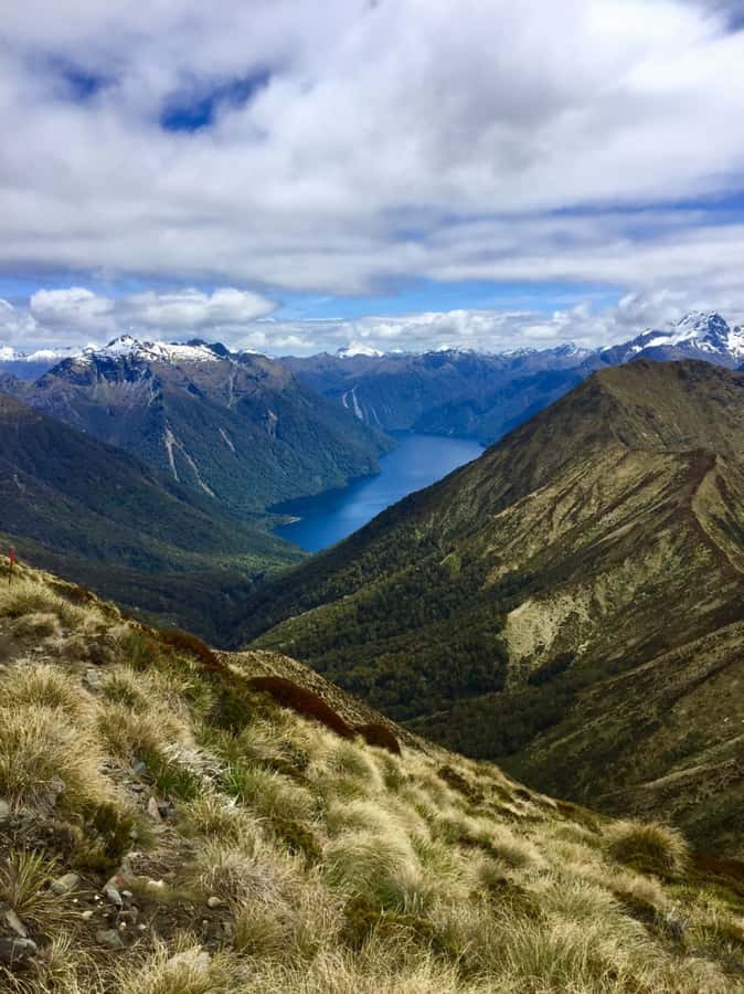 Te Anau: 30-Minute Fiordland National Park Scenic Flight - Searching out the Hidden Lakes