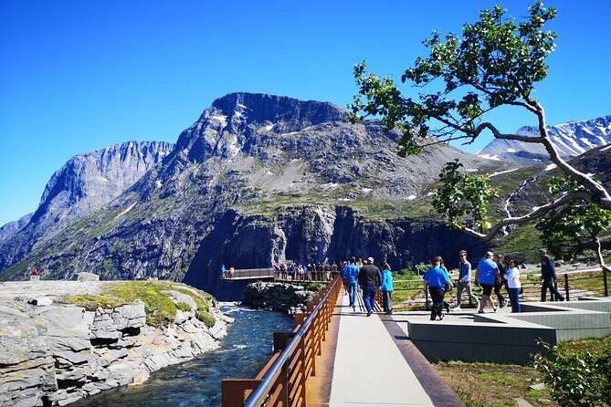 Trollstigen 100% Highlights Fjord to Troll 10 stops 16 seats max - Key points at a glance