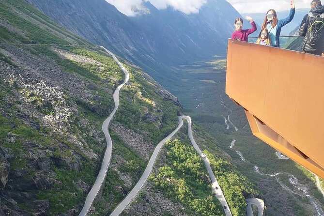 Trollstigen 100% Highlights Fjord to Troll 10 stops 16 seats max - Sjøholt and the old hotel story