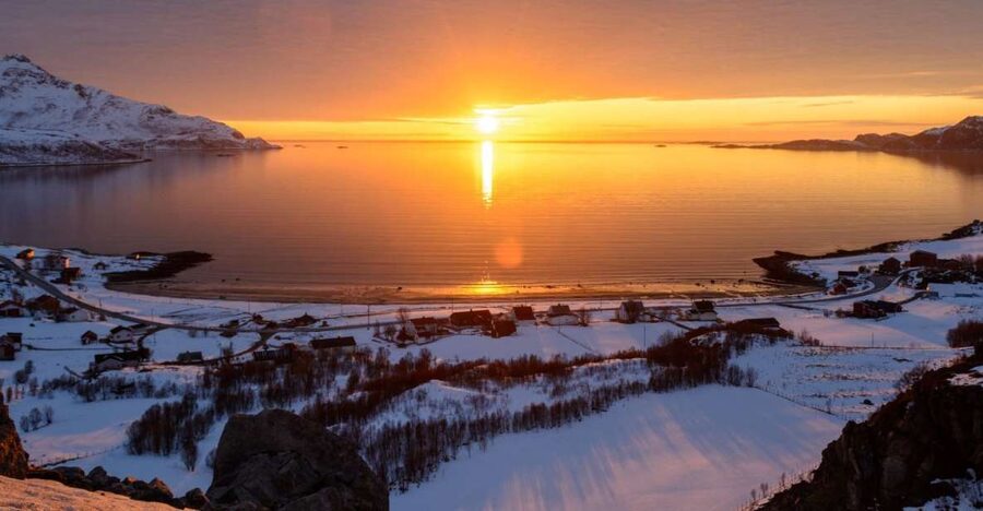 Tromso: All-Inclusive Arctic Fjords and Sommarøy Scenic Tour - Short stops with big Arctic views