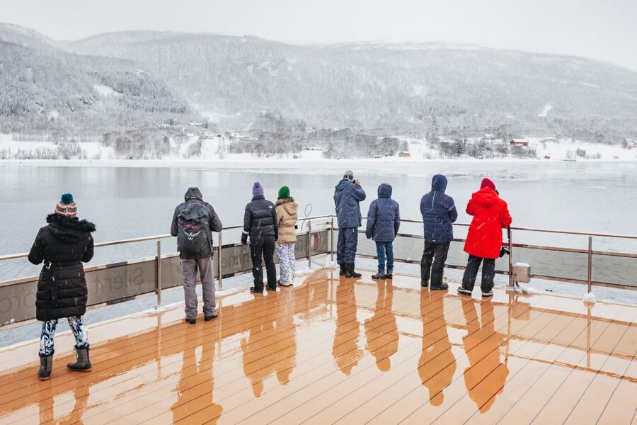 Tromsø: Arctic Fjord Cruise With Stop On Land At Fish Racks - Store Grindoya and the outer islands