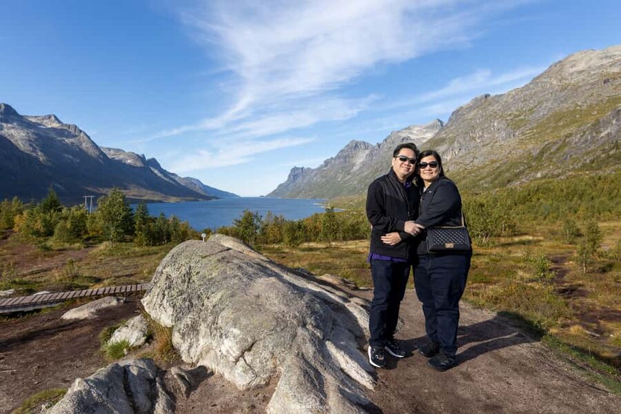 Tromsø: Arctic Fjords Tour to Kvaløya with Panoramic Lunch - Photography help from guides like Simone and David