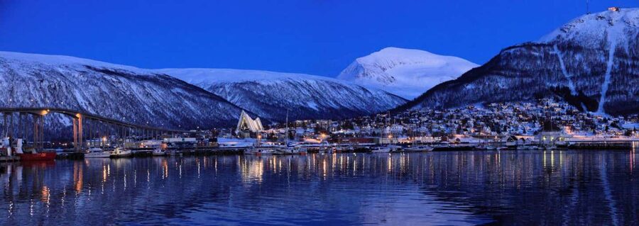 Tromsø: Classic arctic fjord cruise with lite lunch - Arctic stories, navigation, and the wheelhouse