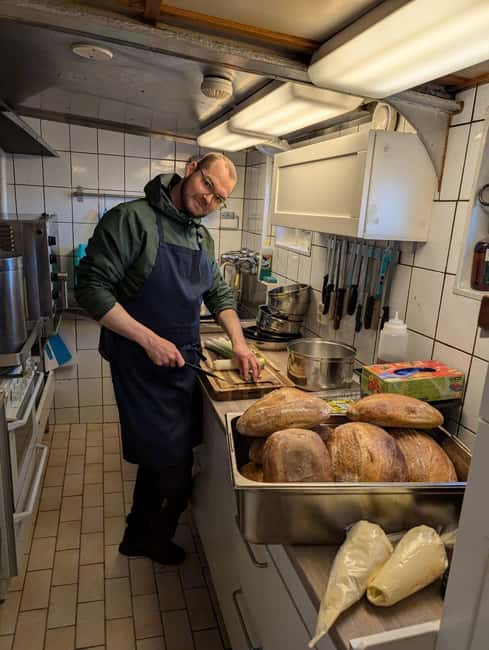 Tromsø: Classic arctic fjord cruise with lite lunch - FAQ