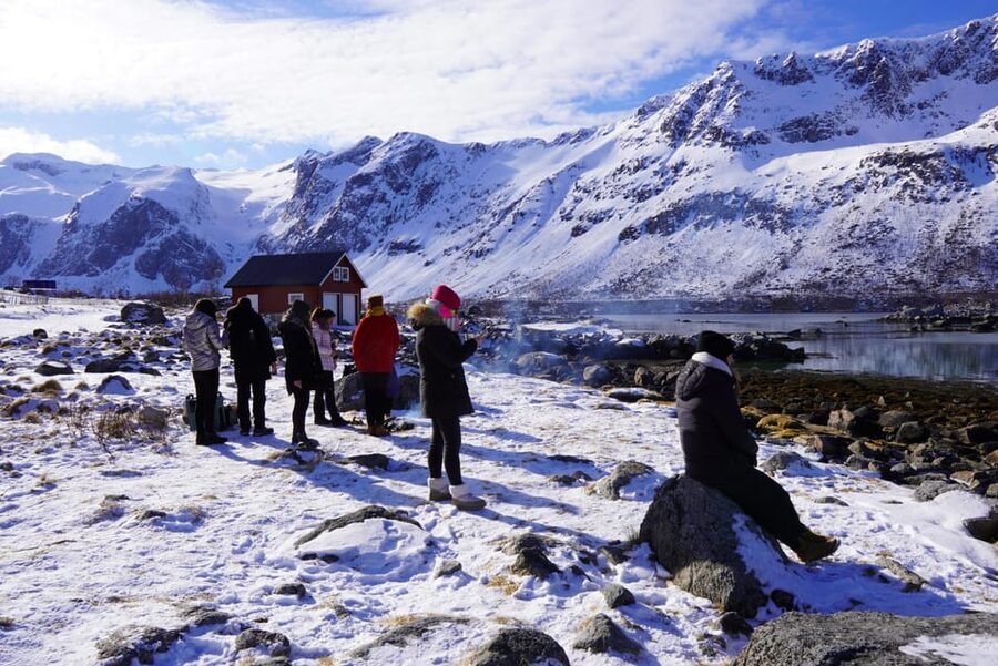 Tromsø: Exclusive Fjord Adventure by Bus - Meeting at Fr Nansens plass