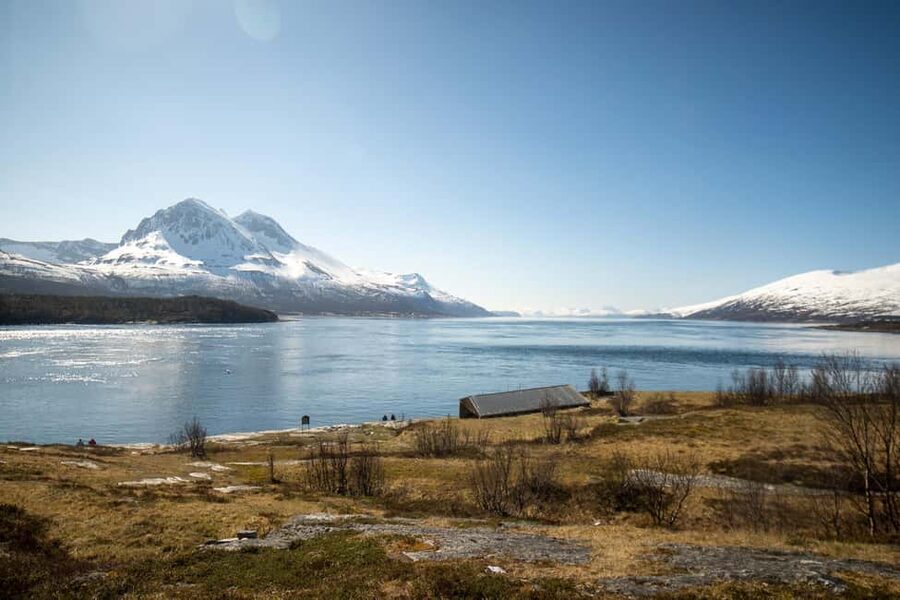 Tromsø: Fjord Adventure with Lunch and Photos - Hillesøy combines a short walk with the main meal