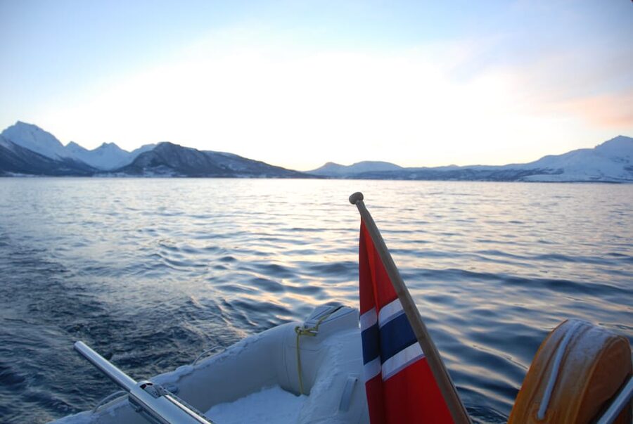 Tromsø: Fjord and Islands Luxury Catamaran Cruise - Best seasons and weather to expect
