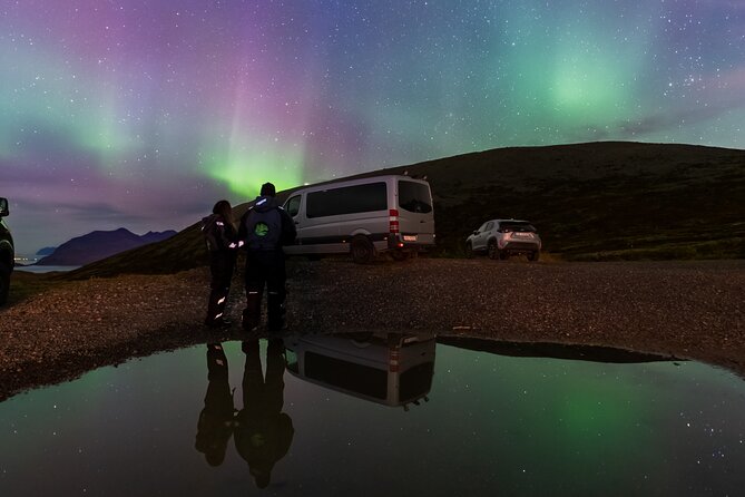 Tromsø Fjordland Aurora Chase Northern Lights by the Arctic Sea - How the aurora chase really works