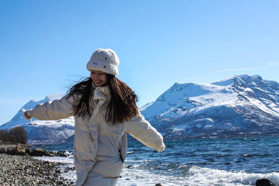 Tromsø: Small group Fjord Adventure, by Local - Sommarøy gives the day its picnic break