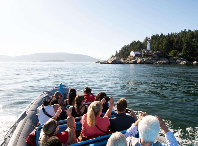 Vancouver: Boat to Bowen Island on UNESCO Howe Sound Fjord - Seal colonies and the small-boat advantage