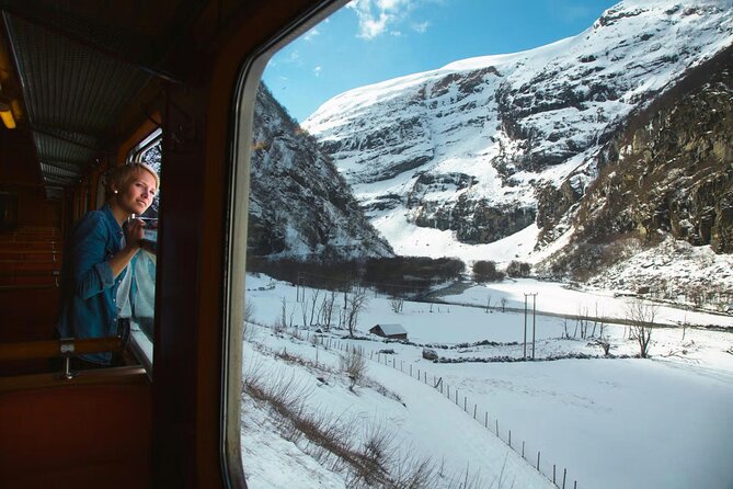 Winter Tour Viking Village, Nærøyfjord Cruise and Flåm Railway - Dale and Tvindefossen provide a gentle start